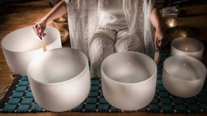 Хрустальные чаши - избавьтесь от беспокойства и негативных мыслей с помощью пения