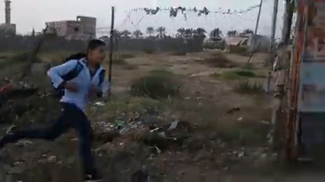 Бедного Мальчика избивают в школе смотреть онлайн