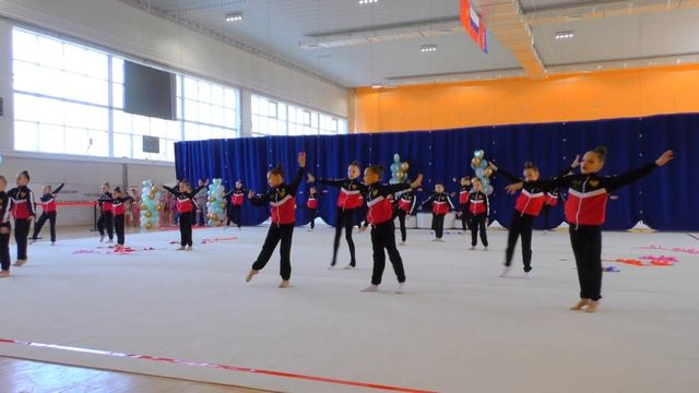 Показательное выступление гимнасток из города Щелково смотреть онлайн