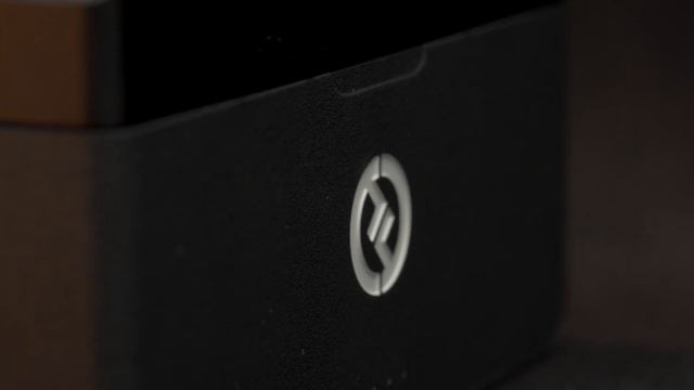 Hollyland Lark Max Duo (unofficial commercial video) 2023 смотреть онлайн