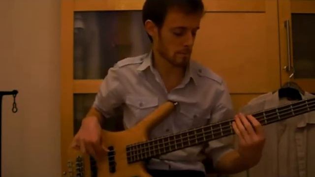 Marvin Gaye What's Going On Bass Cover смотреть онлайн