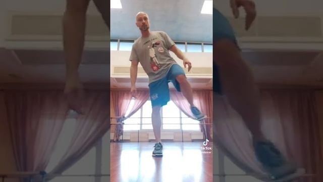 КАК НАУЧИТЬСЯ ЛЕГКО ТАНЦЕВАТЬ ШАФЛ С НУЛЯ / ОБУЧЕНИЕ ТАНЦАМ SHUFFLE DANCE ДЛЯ НОВИЧКОВ/ смотреть онлайн