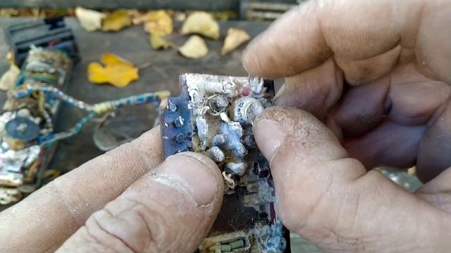 Остатки от РПГ (золото) смотреть онлайн