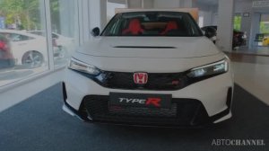 Honda Civic Type R — спортивная версия нового поколения легендарного японского седана