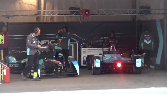 Nelson Piquet Jr.'s car change (Formula E in Paris) смотреть онлайн