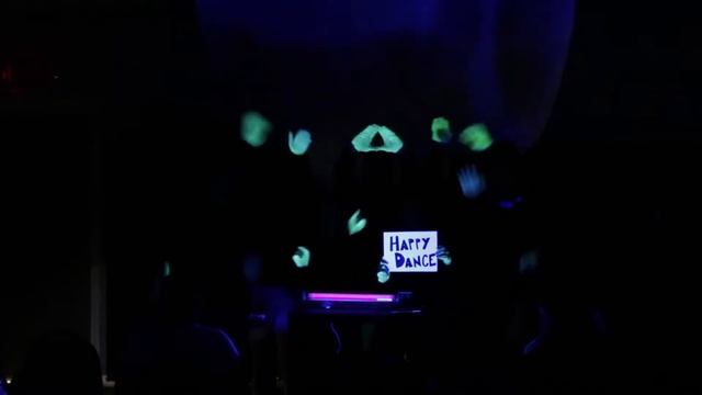 Happy Dance Blacklight Routine - Senior High Potosi Pines UMC смотреть онлайн