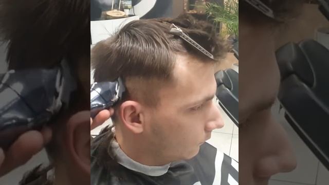 Профессиональная машинка для стрижки волос VGR V-682 смотреть онлайн