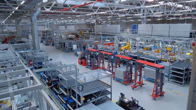 Mercedes Benz battery production Mercedes Benz EQC in Kamenz near Dresden, Germany смотреть онлайн