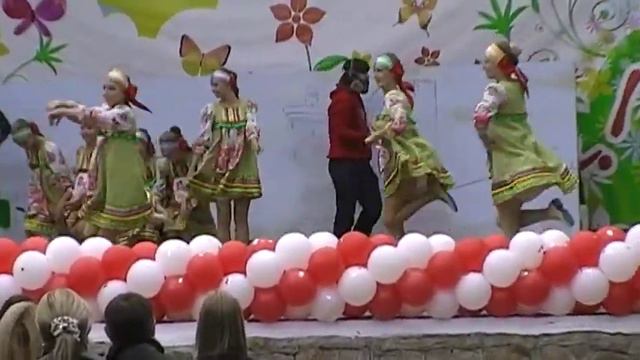 Танцуют дети. Танец " Подплясочка " смотреть онлайн