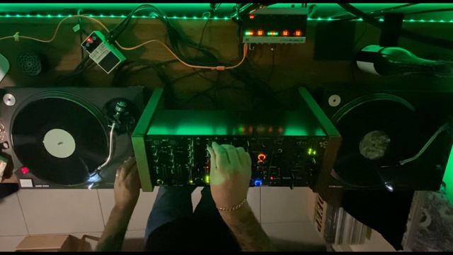Microhouse, Minimal & Dub Techno.. All Vinyl.. Xone Rotary Mixer