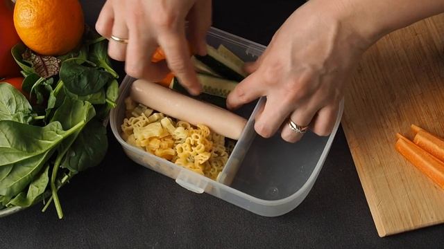 СОБРАЛА ЛАНЧБОКСЫ ИЗ ВКУСВИЛЛА НА РАБОТУ, ДЕТЯМ, В ПАРК смотреть онлайн