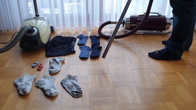 Vacuuming socks with miele vacuum смотреть онлайн
