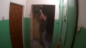 Установка входной двери. Торекс Дельта М12. Демонтаж металлической коробки косяка