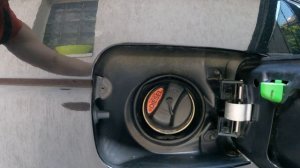 КАК ОТКРЫТЬ ЛЮЧОК БЕНЗОБАКА, ЕСЛИ СЛОМАЛСЯ ЭЛЕКТРОЗАМОК ЛЮЧКА BMW X5 E53, E38, E39, E90❓