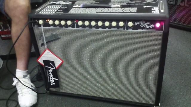 Fender Super Sonic Twin Demo.MOV смотреть онлайн