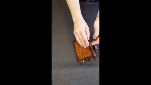 Портмоне для автодокументов и денег из состаренной кожи с мелкой фактурой TNWallet67-2 смотреть онлайн