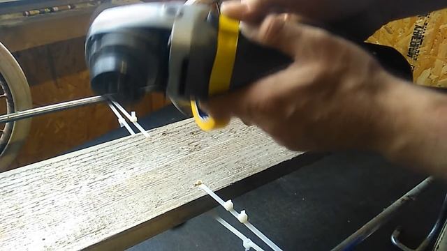 Нереально крутая самоделка из ОБЫЧНОЙ БОЛГАРКИ/Сделай и себе это простое и полезное приспособление смотреть онлайн