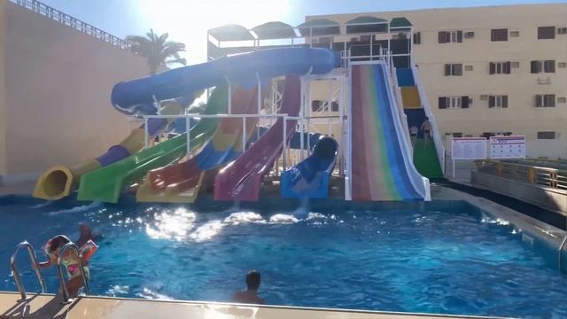 Sunny Days Resort Spa & Aqua Park 4* - 3 отеля в одном, самый подробный обзор без прикрас -зима 202 смотреть онлайн