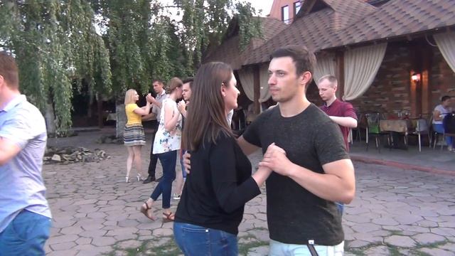 Мастер-класс по Кизомбе на "ЧайКофеПотанцуем в "Береге" смотреть онлайн