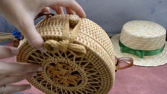 Большая плетенная сумочка из ротанга - обзор смотреть онлайн