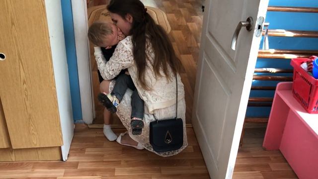 Забираем из детского сада, плачь ребенка смотреть онлайн