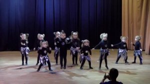 Танец "Мы маленькие звезды"