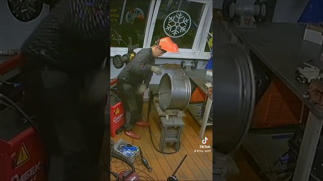 Болгарка опасный инструмент ) смотреть онлайн