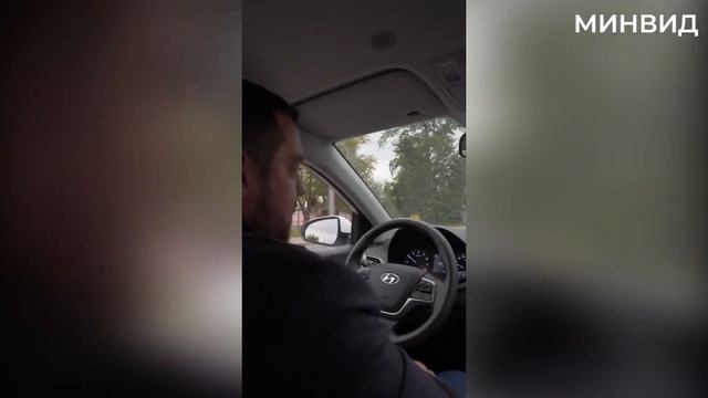 Киа Рио или Хендай Солярис 2021? Мнение Эрика Давидыча Смотра тв. Обзор и Тест драйв Hyundai Solari смотреть онлайн