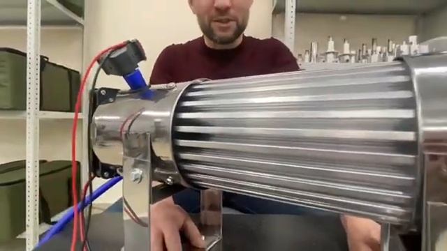 ВСЕ ЖДУТ КИТАЙСКИЙ АНАЛОГ, А СТОИТ ЛИ ЖДАТЬ? смотреть онлайн