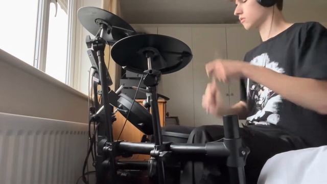 Master Of Puppets - Metallica Drum Cover смотреть онлайн
