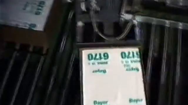 Упаковщик брикетов каучука в ящики (BOXFILLER) смотреть онлайн