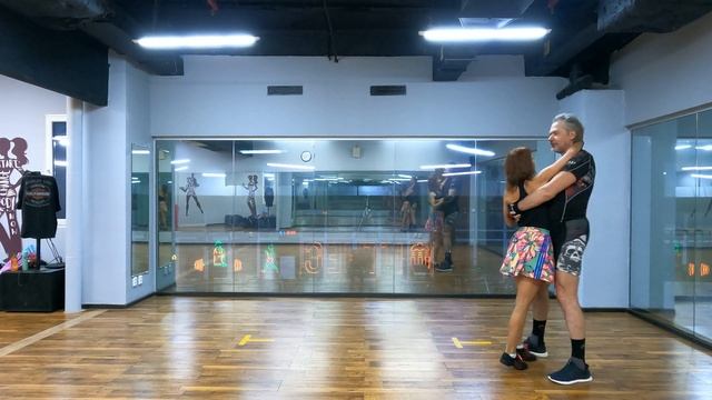 2022-01-30 (09) 17-10 (воск) VicIVA + ValeSTAR Dancing Exhibition hustle acro + Rammstein смотреть онлайн