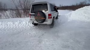 Работа самоблокировки заднего моста на Pajero Io Pinin