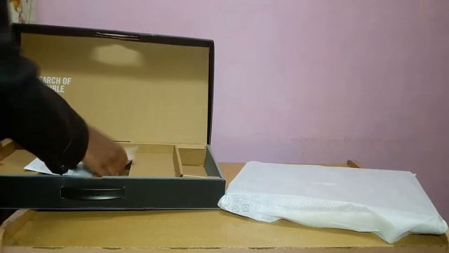 Unboxing Asus R558UQ | Asus budget gaming notebook смотреть онлайн