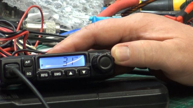CRT Millennium UK CE MultiNorm CB radio (mobile) - On The Air Test смотреть онлайн