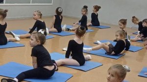 разминка, открытое занятие. гимнастика 4-5 лет  "СФЕРА"