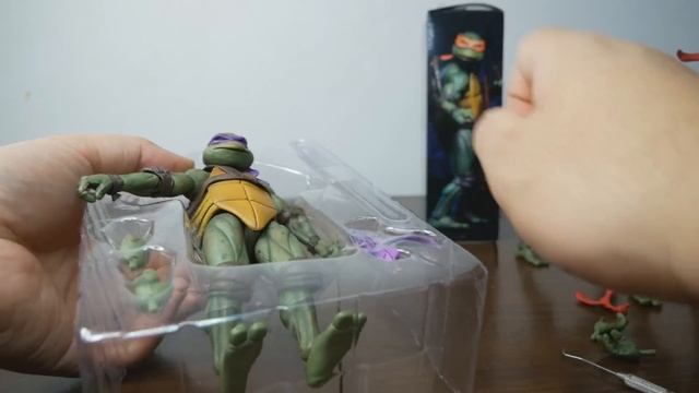 Unboxing: Gamestop Exclusive NECA Teenage Mutant Ninja Turtles (1990 Movie Ver.)