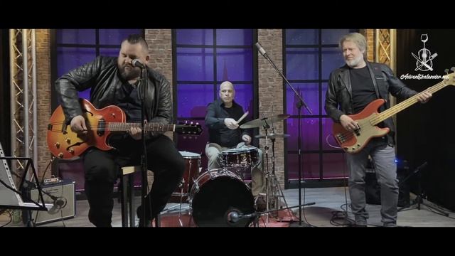 Phil Seeboth Blues Trio "HOW I HATE TO SEE CHRISTMAS COME AROUND" by Jimmy Witherspoon смотреть онлайн