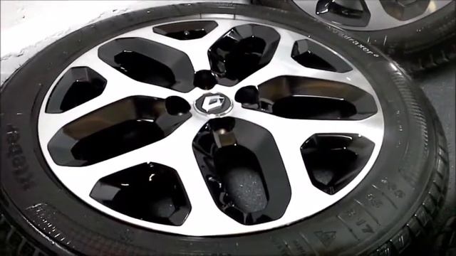 Renault Captur Emotion 17'' 4 Seizoenen Set смотреть онлайн