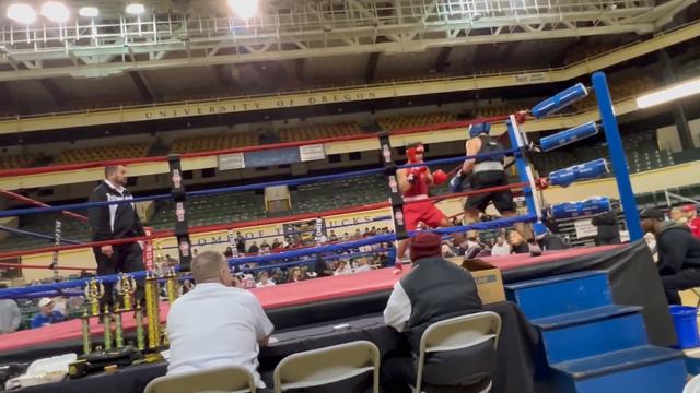 Meet the 18-year-old Redmond boxing phenom who’s taking on the Golden Gloves смотреть онлайн