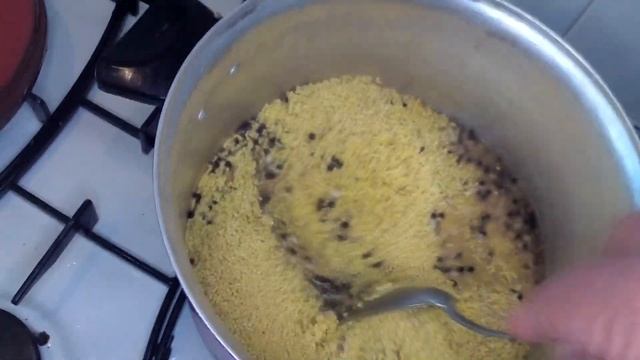 как я делаю прикормку для карпа / в фидерную кормушку / ловит карпа / рыбалка это жизнь смотреть онлайн