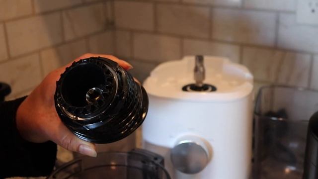 Nama J2 Juicer Review. Unboxing / Juicing / How to use смотреть онлайн