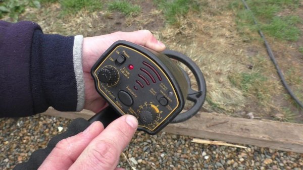 Лучший металлоискатель для поиска чермета Smart Sensor AR-944M