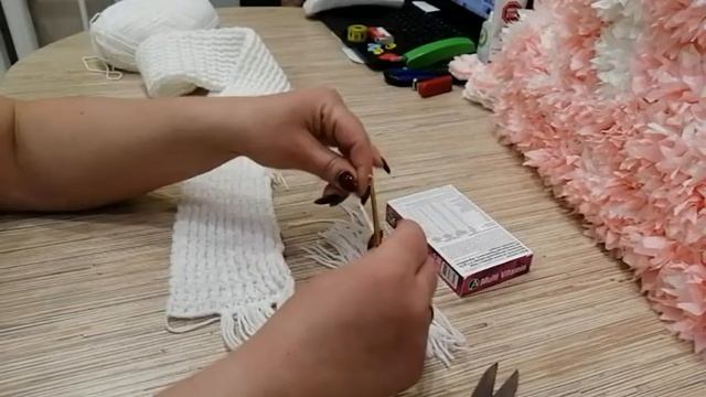 Кисточки для шарфа смотреть онлайн