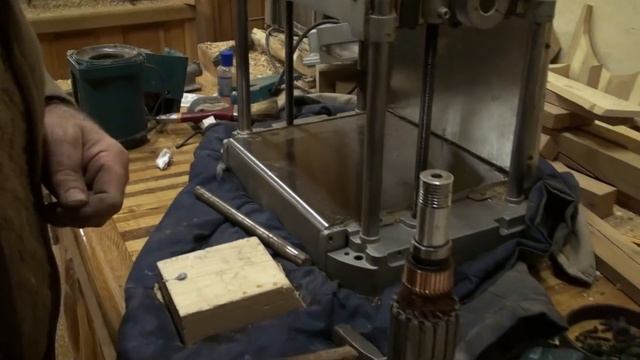 Замена подшипников на рейсмусе Makita 2012 NB,