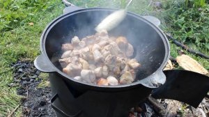 СВИНИНА С КАРТОШКОЙ И ОВОЩАМИ В КАЗАНЕ НА КОСТРЕ