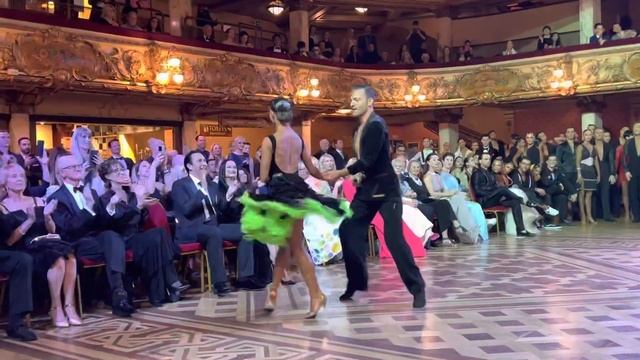 Stefano Di Filippo - Anna Melnikova | The Blackpool Open 2022 | Cha-cha-cha | Professional Latin смотреть онлайн