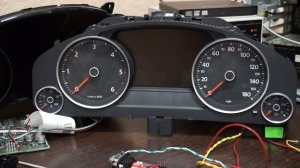 Включение панели приборов VW / Audi / Skoda на столе. VAG instrument cluster Switch-ON by CAN bus