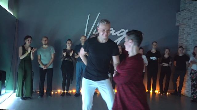 Хастл, Discofox, посвящение начинающих танцоров, 8.10.2022 смотреть онлайн