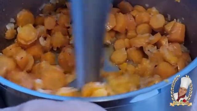 Баранина в чесночном соусе и муссом из моркови